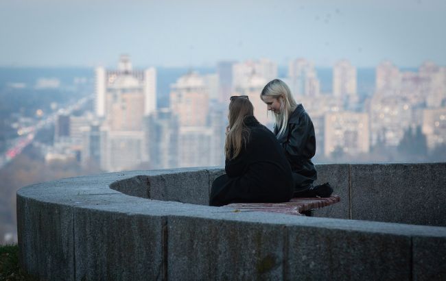 До +18 з невеликими опадами: якої погоди очікувати в регіонах України в останній день зими