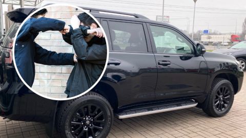 У Києві син екс-чиновника побив перехожого до напівсмерті через зауваження про паркування (відео)