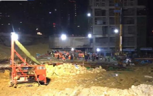 В Китае в результате обрушения парковки погибли 8 человек