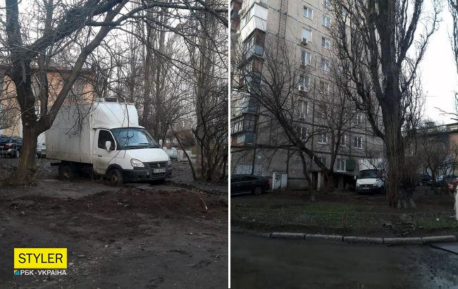 В Киеве машина "героя парковки" застряла в грязи: смотрите, как работает "карма"