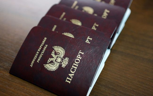 РФ "здає" ОРДЛО? У Росії перестали визнавати паспорти мешканців окупованого Донбасу