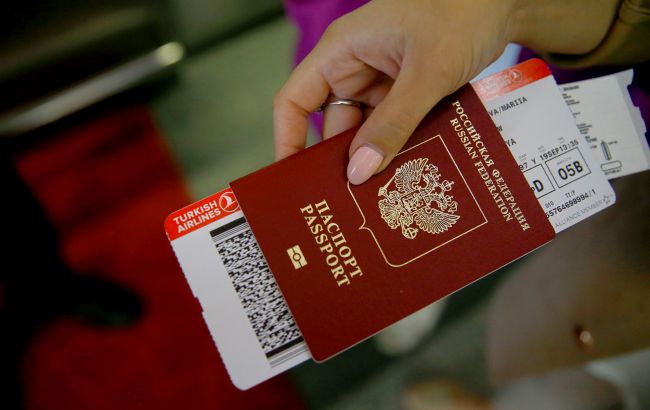 У росіян, яким заборонили виїзд закордон, будуть забирати паспорти