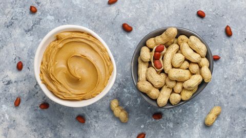 Готовим домашнюю арахисовую пасту из трех ингредиентов: дети будут в восторге