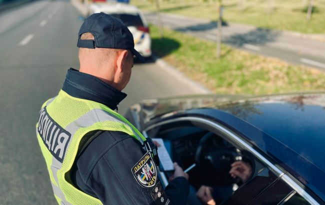 Порушили ПДР? Поліція пояснила, як водіям перевірити й швидко сплатити штраф