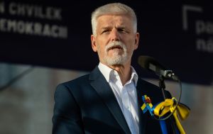 Президент Чехії застеріг новий уряд від згортання допомоги Україні