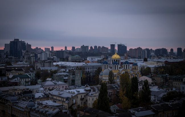 В Киеве и еще двух городах действуют экстренные отключения света