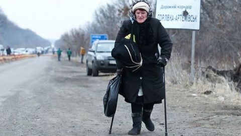 Жители "ДНР" остались без зарплат и пенсий: оккупанты признали кризис