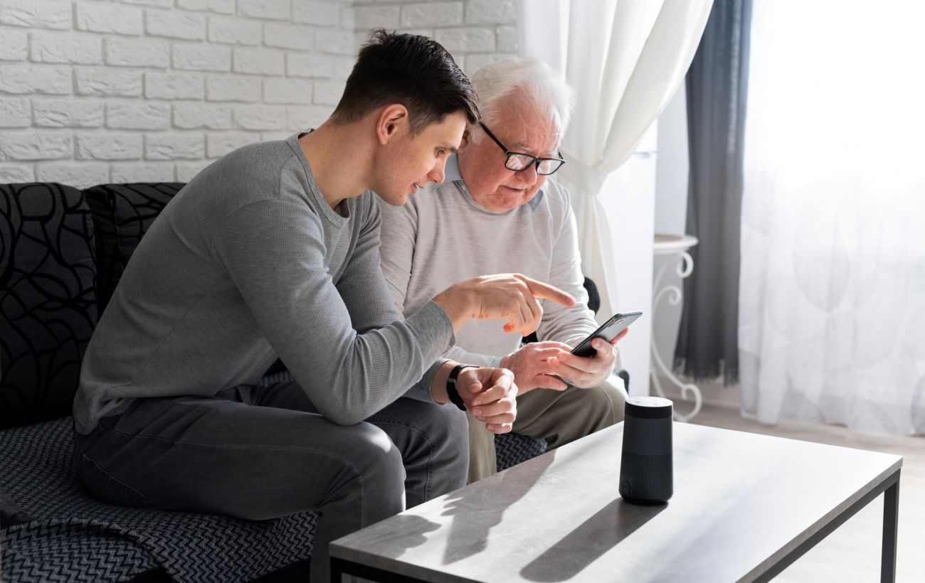 Послуги без черг: хто і як може замовити додому "цифрову валізу" ЦНАП