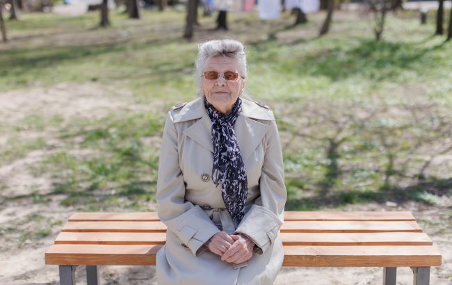 Максимум вигоди? Як перейти з пенсії за вислугу років на пенсію за віком