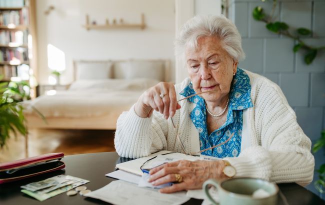 Надбавки до пенсій у травні: хто з українців може отримати більше грошей і за яких умов