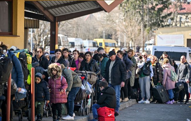Украинские беженцы могут оставаться в Европе на долго, - МВФ