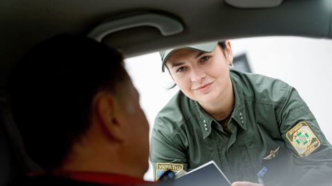 ГПСУ о выезде многодетных мужчин из Украины: не запрещено, но могут требовать документы
