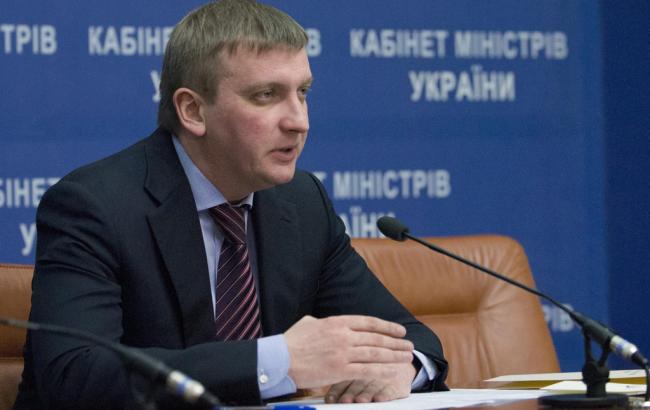 Петренко призвал отменять лишние нормативные акты