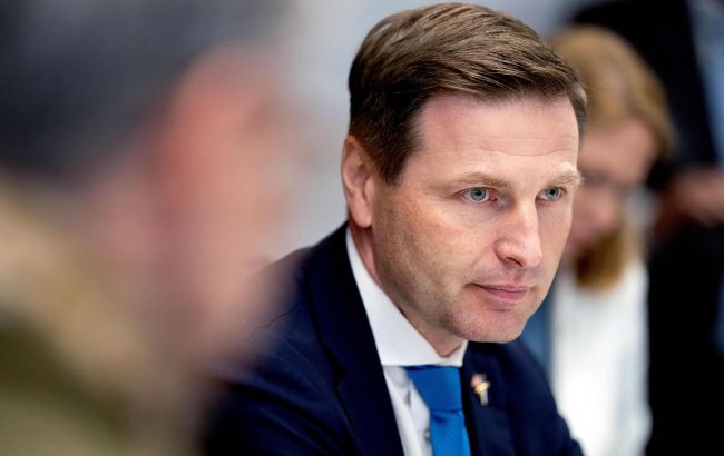 Міністр оборони Естонії звільнився через скандал щодо закупівлі снарядів для України