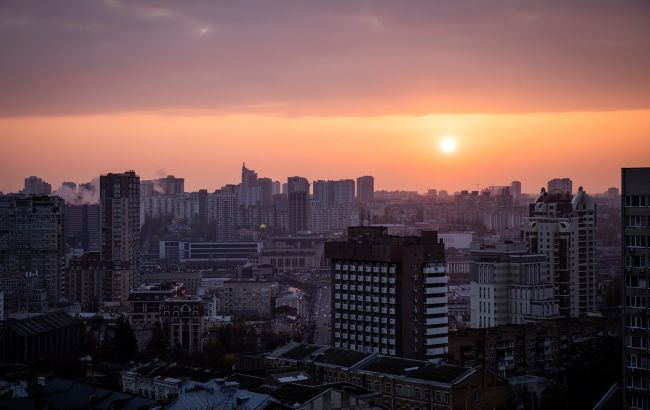 В девяти областях Украины с утра уже действуют аварийные отключения света