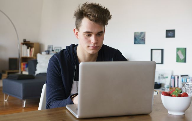 Вступ-2025 без черг і тестів? Як подати заяву до профтеху онлайн і кому можуть відмовити