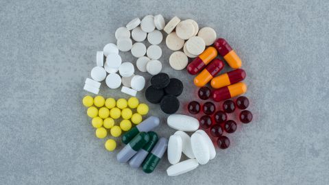 Какие таблетки принять для "улучшения иммунитета"? Фармацевт дала окончательный ответ