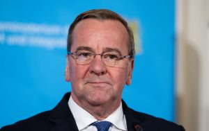 У Німеччині вважають потрібним готувати військовий захист України після можливого миру