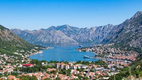 У Чорногорії роз'яснили умови в'їзду для українців