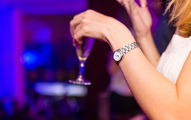 Масло, активированный уголь и сало: врач развенчал мифы о средствах, которые помогают не опьянеть