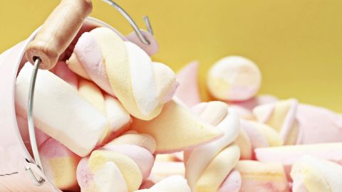 В Україні перевірили популярну солодкість: виявився просто цукор