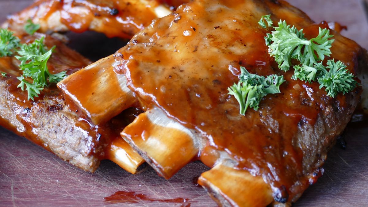 Выбор свежей свинины