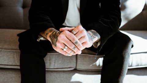 Психологи выяснили, почему женатые мужчины не носят кольцо, и стоит ли волноваться