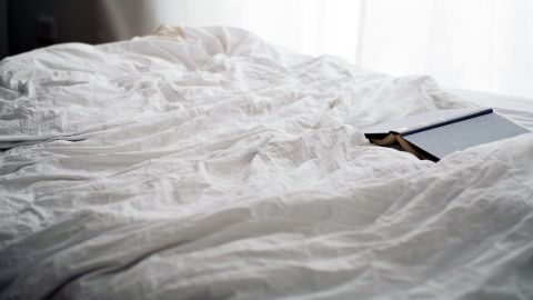 Як часто потрібно міняти постільну білизну: ці поради вбережуть вас від неприємностей