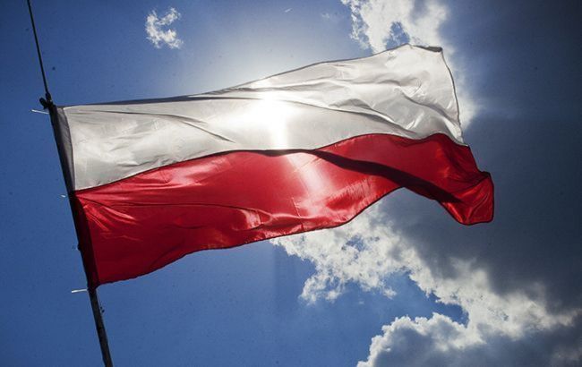 Польша может внести Украину в красную зону