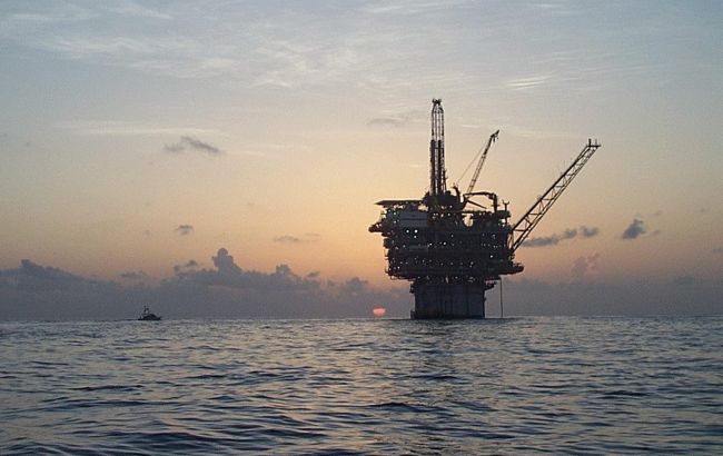 Нефть дорожает на фоне сообщений о новых возможных санкциях США против РФ, - СМИ