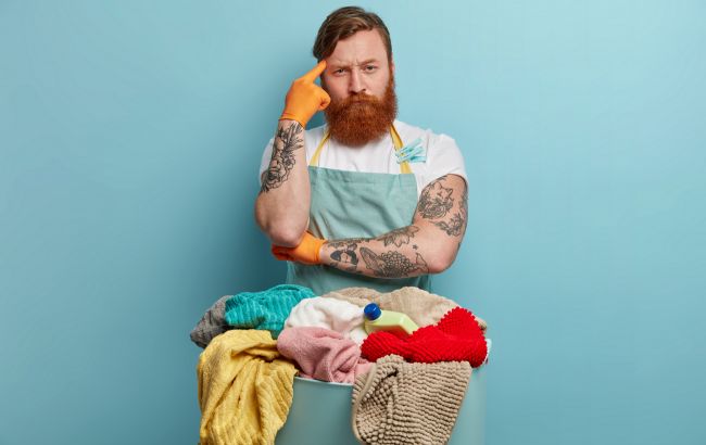 Як очистити плями трави з одягу: прості та ефективні способи