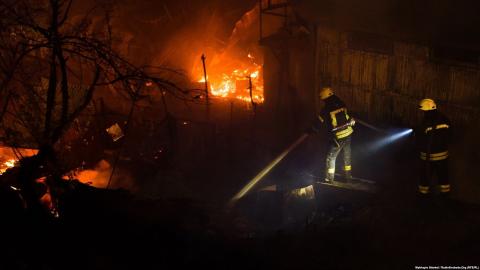 В Одессе на побережье сгорели 16 пляжных домиков