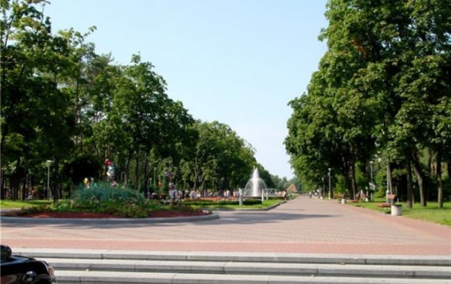 В киевском парке неизвестный открыл стрельбу по полицейским, есть пострадавшие