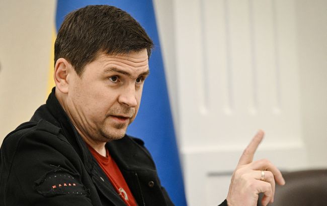 Субъективная точка зрения. Подоляк прокомментировал статью Time о "разозленном" Зеленском