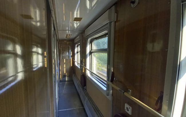 В сети показали переделанный для блага пассажиров вагон поезда Укрзализныци (фото)