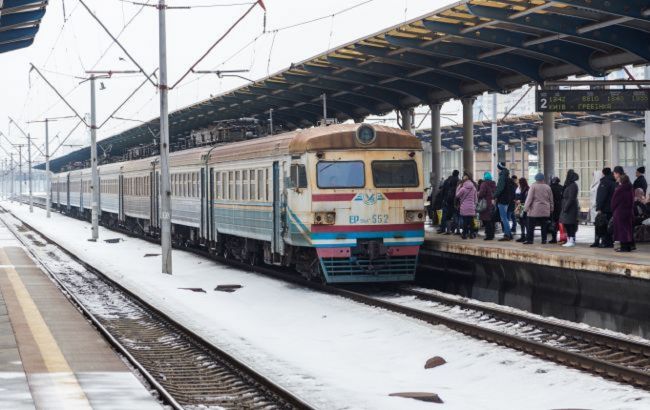 "Укрзалізниця" запустить 19 потягів до Карпат на Різдво