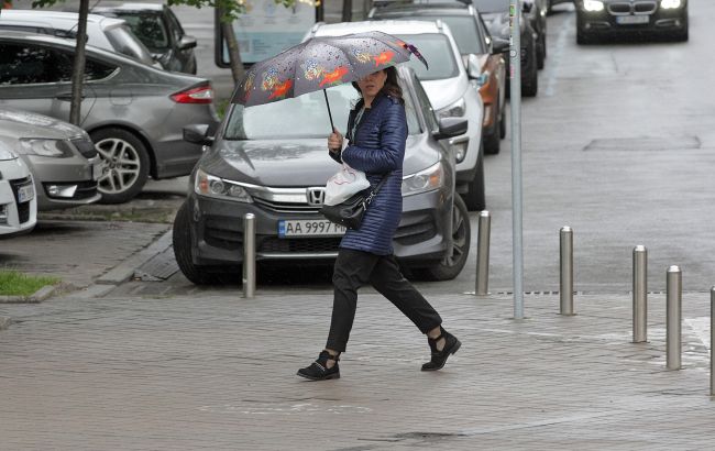 Частину України накриють дощі, подекуди з грозами: прогноз погоди на вихідні