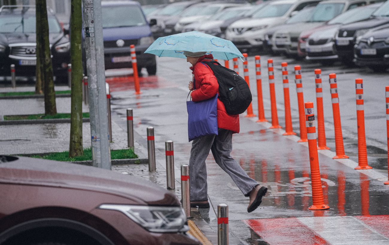 Температурні гойдалки, шторм та не тільки: що буде з погодою сьогодні