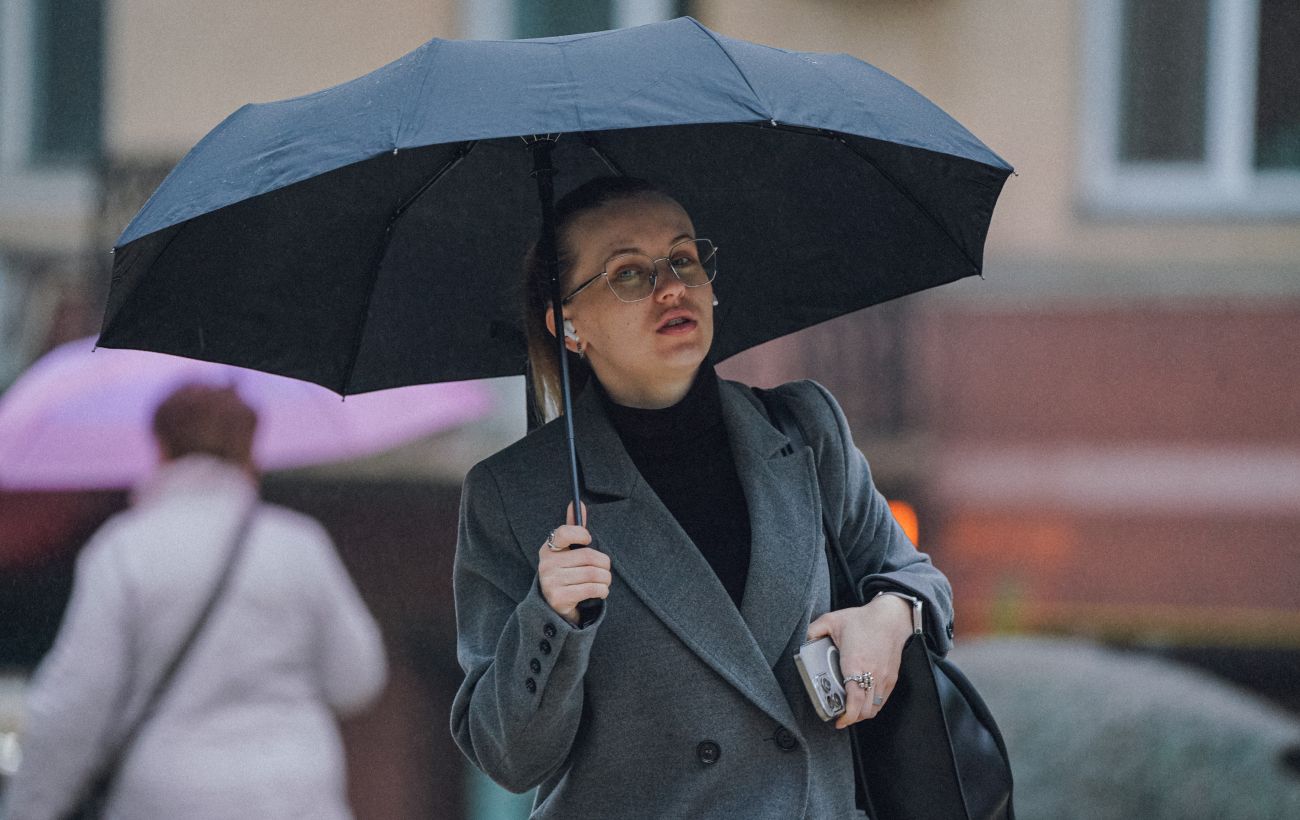 Парасольки не ховаємо: синоптик розповіла, якою буде погода 11 травня і де пройдуть дощі