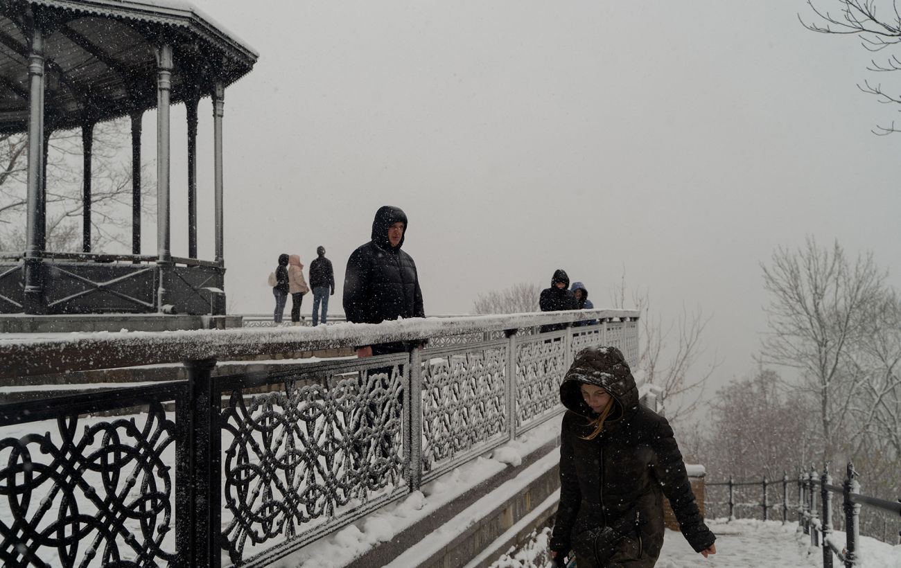 Ожеледиця, хуртовини і сніг: в Україні оголошено два рівні небезпеки