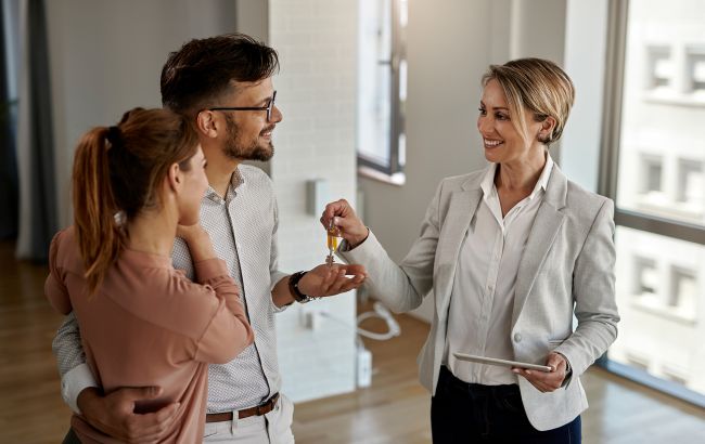Як скласти надійний договір про оренду, щоб не виселили з квартири: поради