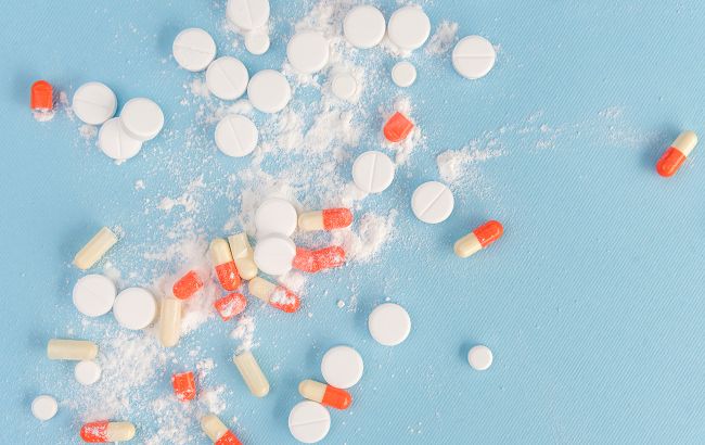 Почему нельзя делить таблетки и растирать их в порошок: врач дал четкое объяснение