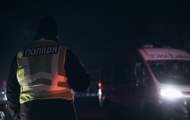 В центре Львова прогремели взрывы: погиб человек, в домах выбиты окна