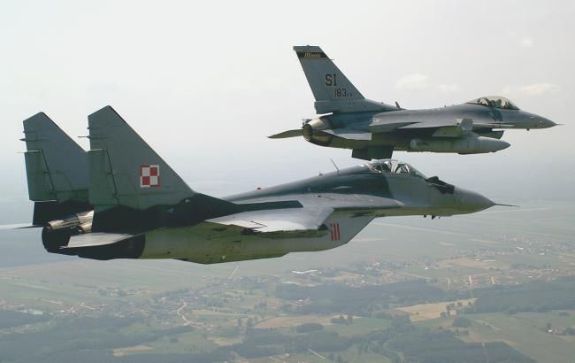 ВВС Польши начали патрулирование над Балтией