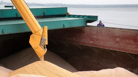 Режим Путина снова попытался очернить зерновую сделку и обвинил Запад