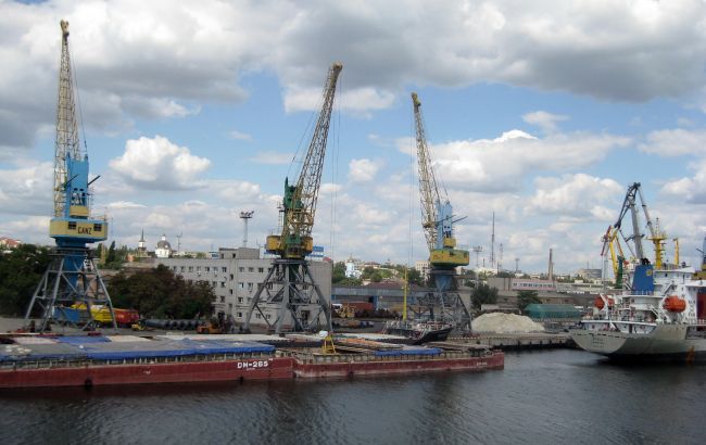 Росіяни змушують іноземні судна піднімати прапор РФ, - МЗС України