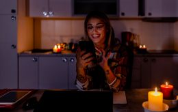 С утра и до самой ночи: украинцев предупредили о графиках отключения света 9 апреля