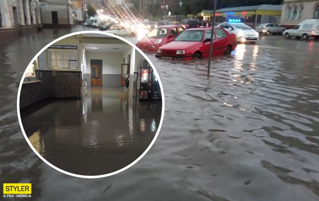 Жахлива злива всього за годину затопила Чернівці: в мережі показали відео стихії