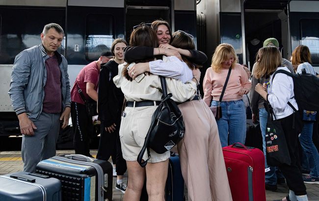 Румунія обмежить виплати допомоги українським біженцям