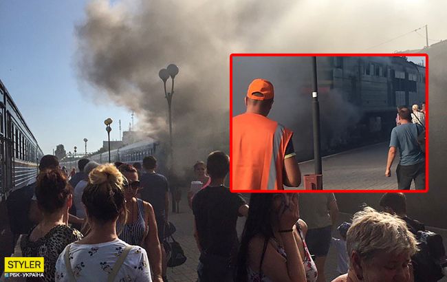 "Интерсити" Херсон-Киев загорелся в дороге: пылающие фото и видео